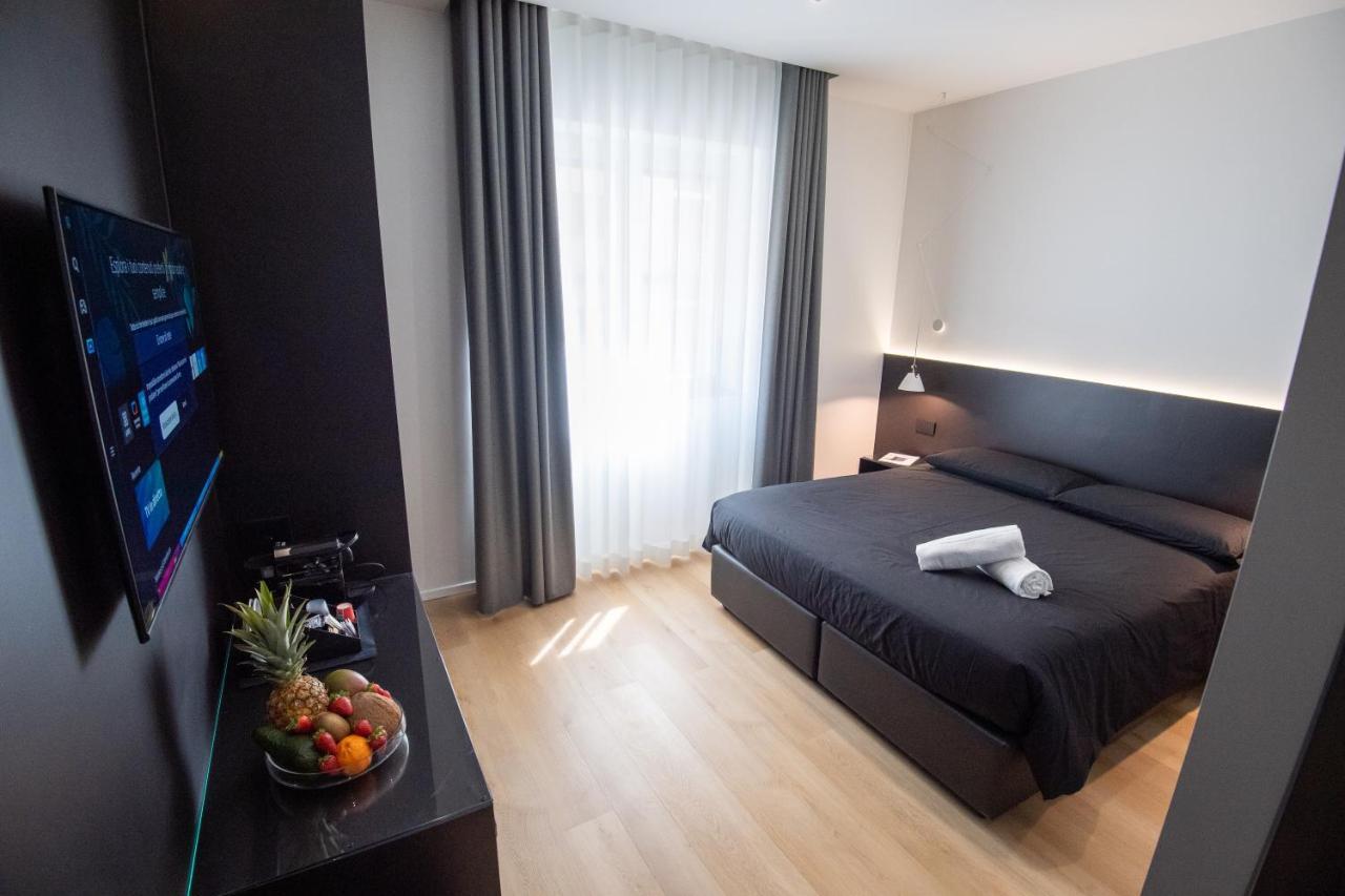 Contemporaneamente 147 - Modern & Comfort Rooms บารี ภายนอก รูปภาพ