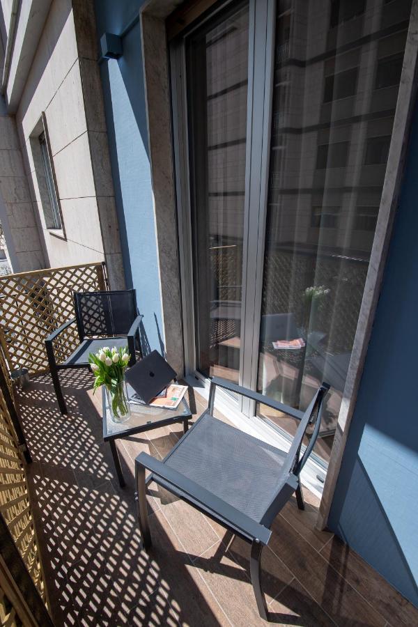 Contemporaneamente 147 - Modern & Comfort Rooms บารี ภายนอก รูปภาพ