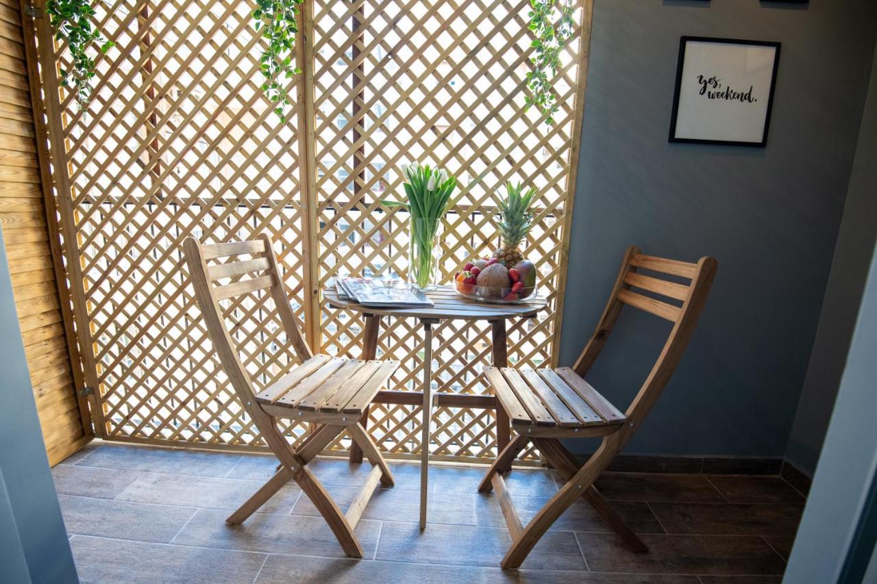 Contemporaneamente 147 - Modern & Comfort Rooms บารี ภายนอก รูปภาพ