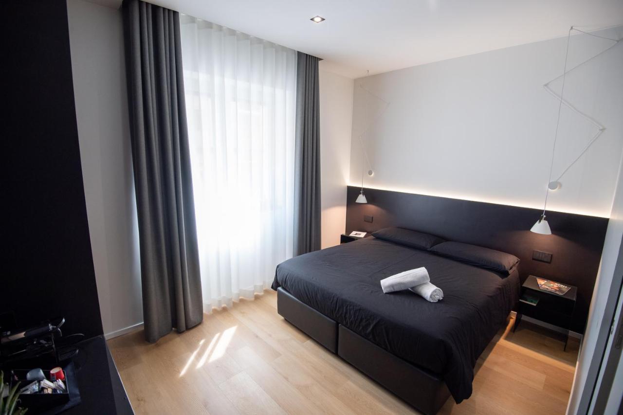 Contemporaneamente 147 - Modern & Comfort Rooms บารี ภายนอก รูปภาพ