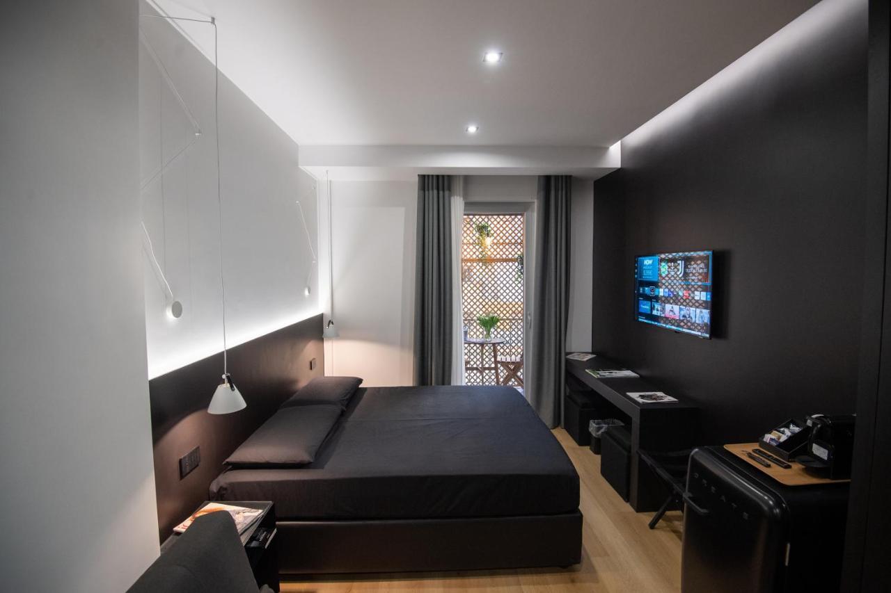 Contemporaneamente 147 - Modern & Comfort Rooms บารี ภายนอก รูปภาพ